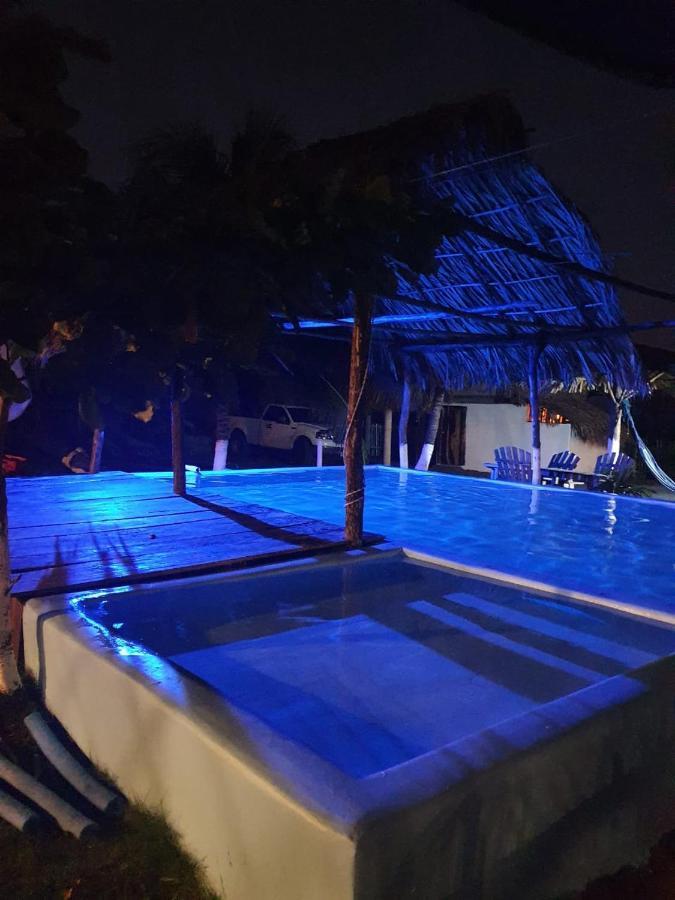 에스쿠인틀라 Mi Casa En La Playa B&B 외부 사진