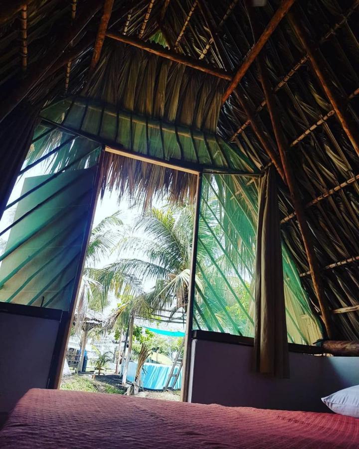 에스쿠인틀라 Mi Casa En La Playa B&B 외부 사진